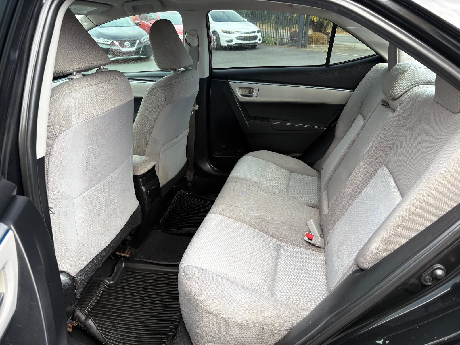 Used 2016 Toyota Corolla LE FWD image 14