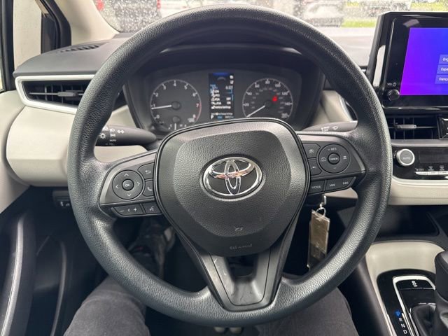 Used 2025 Toyota Corolla LE FWD image 14