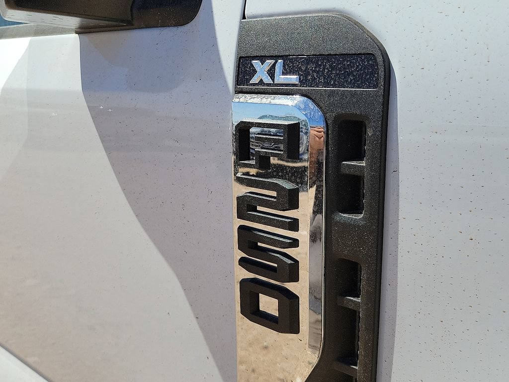 New 2026 Ford F250 XL w/ XL Off-Road Package AWD/4WD image 13