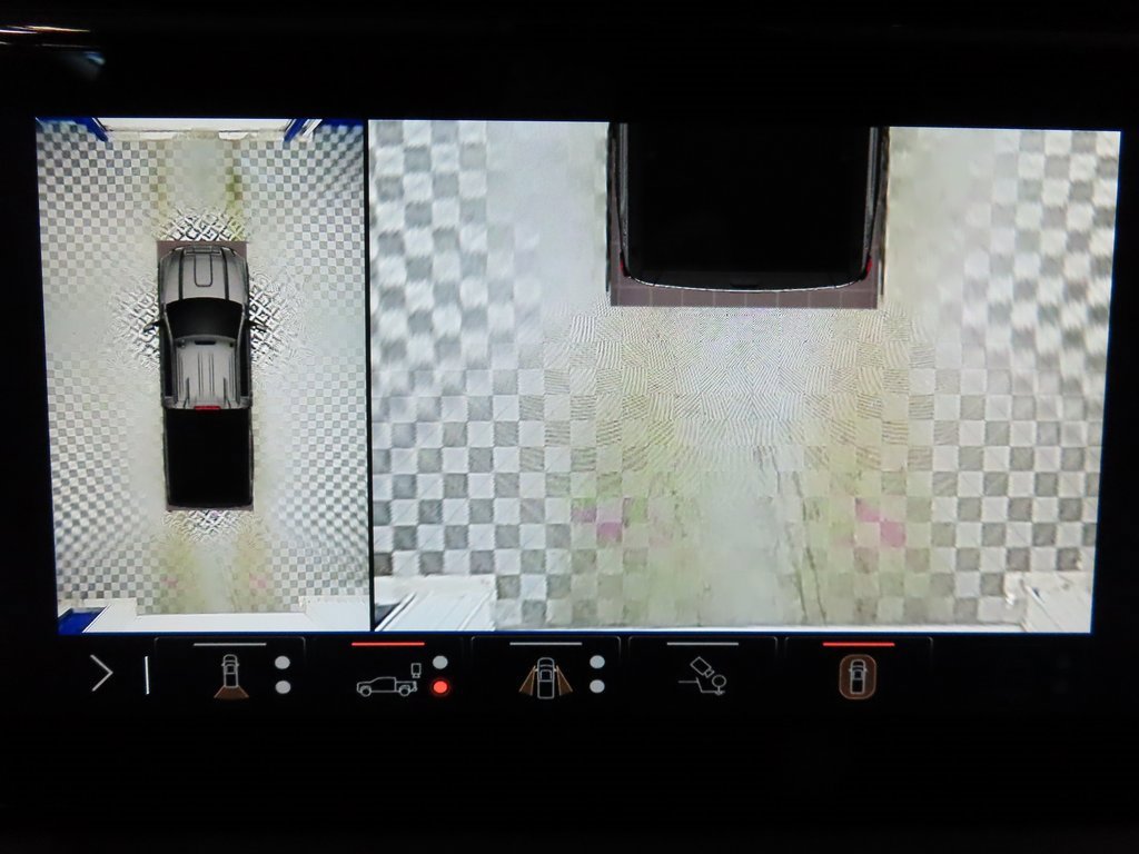 Used 2025 GMC Sierra 2500 AT4X image 17