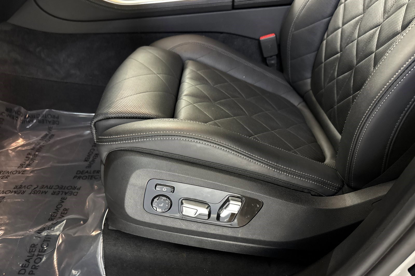 Certified 2023 BMW X5 xDrive40i w/ Parking Assistance Package AWD/4WD image 15