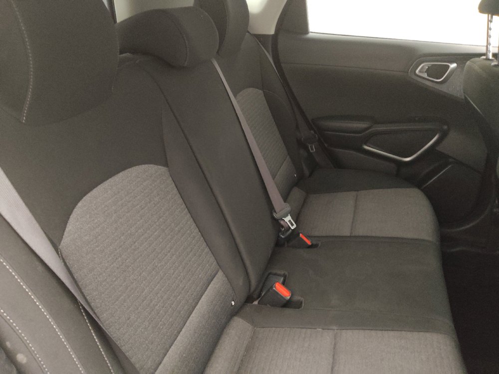 Used 2020 Kia Soul S FWD image 19