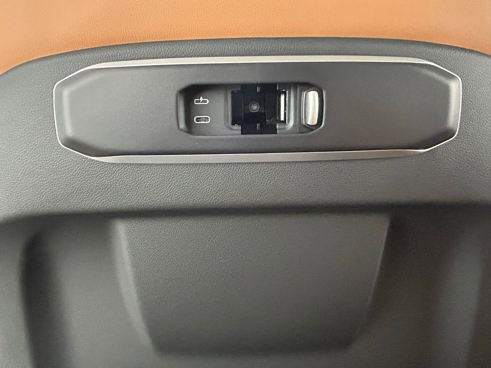 Used 2026 BMW X5 xDrive50e w/ Premium Package image 35