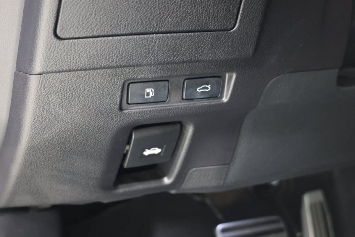 Used 2023 Lexus ES 350 F Sport w/ Accessory Package (Z2) FWD image 23