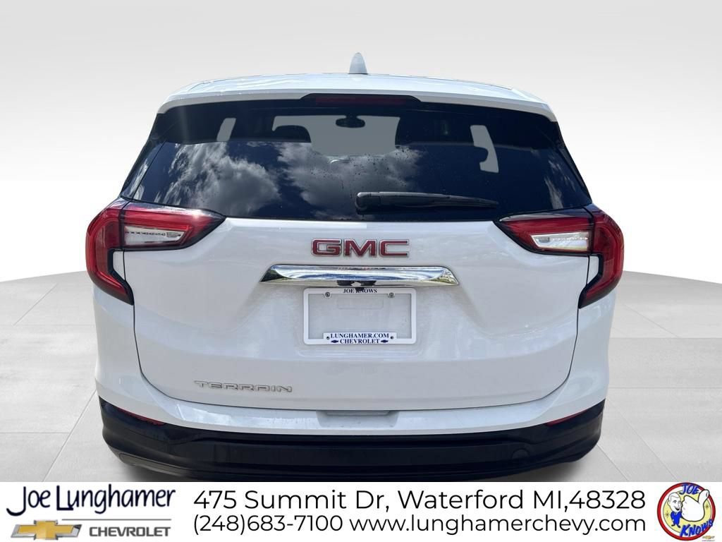 Used 2023 GMC Terrain SLE FWD image 4