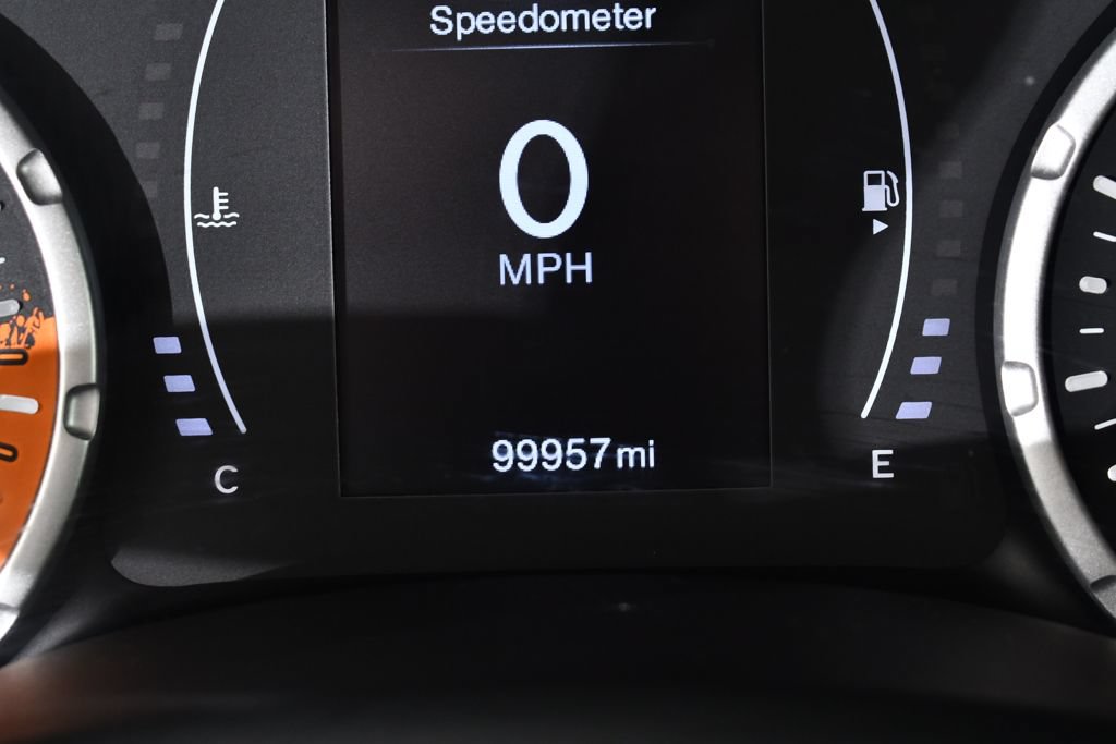 Used 2017 Jeep Renegade Latitude AWD/4WD image 28