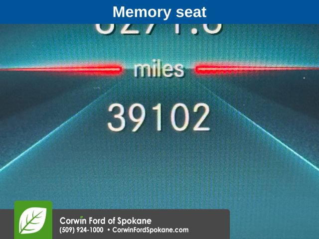 Used 2023 Mercedes-Benz GLB 250 4MATIC image 4