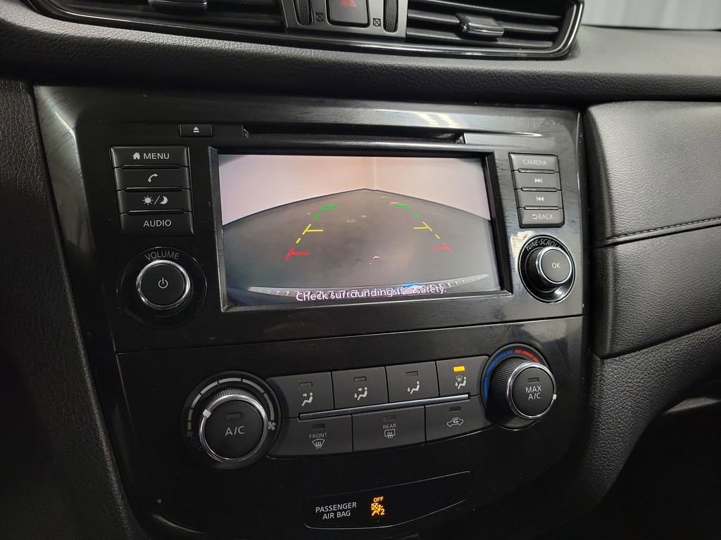 Used 2019 Nissan Rogue S image 17