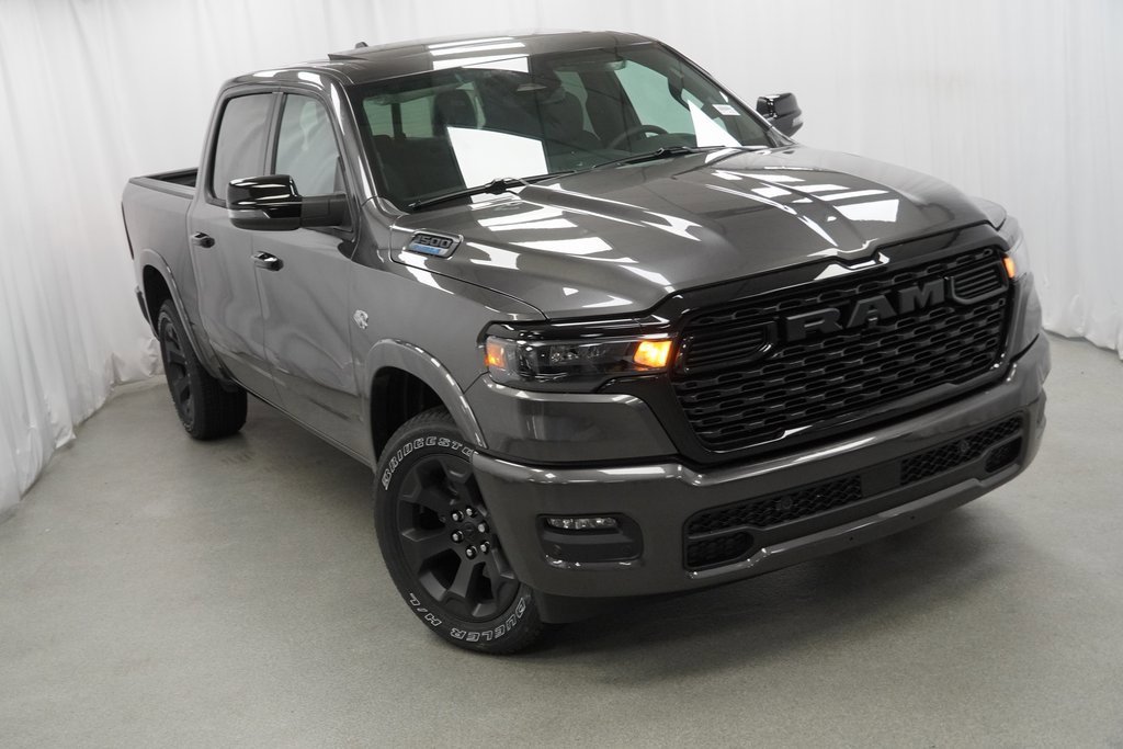 New 2026 RAM 1500 4x4 Crew Cab image 8