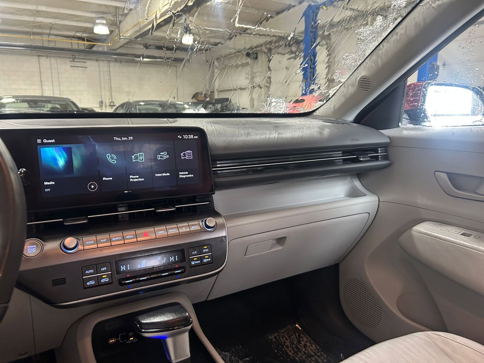 Used 2025 Hyundai Kona SEL image 36