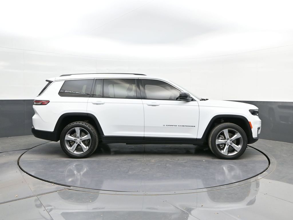 Used 2022 Jeep Grand Cherokee L Limited AWD/4WD image 25