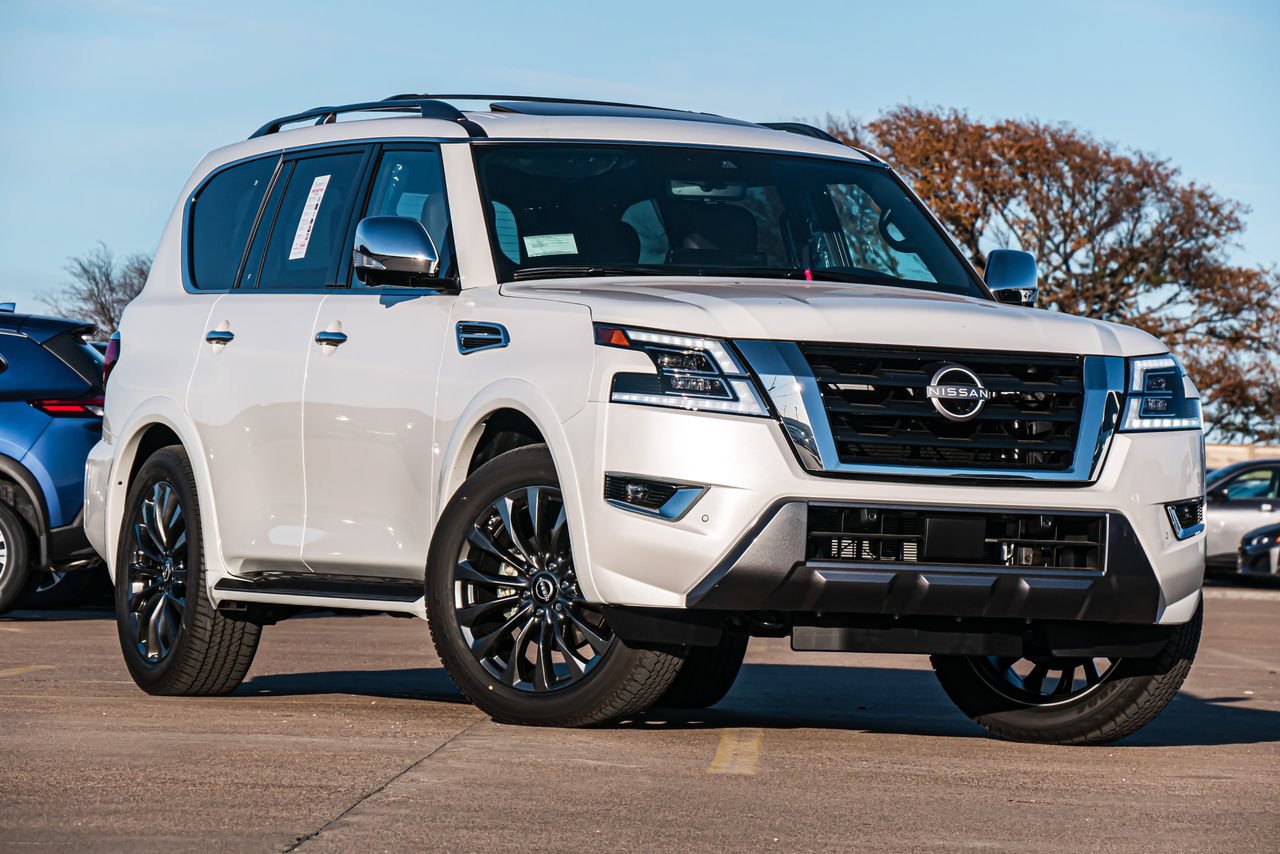 Used 2024 Nissan Armada Platinum w/ Captain's Chairs Package RWD image 2