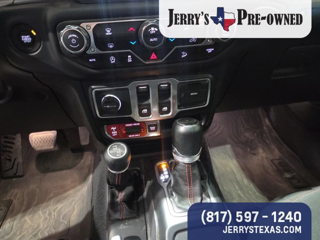 Used 2018 Jeep Wrangler Rubicon AWD/4WD image 11