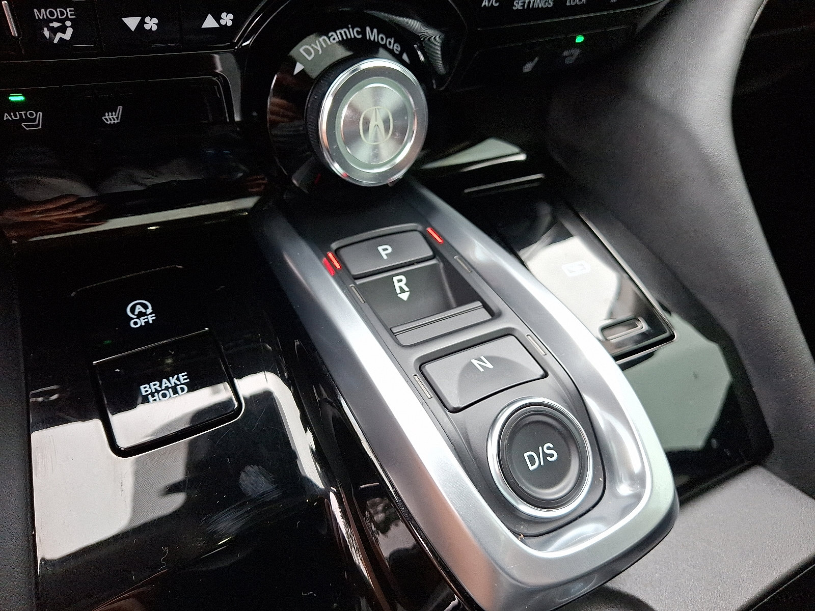 Used 2024 Acura MDX SH-AWD w/ Technology Package image 22