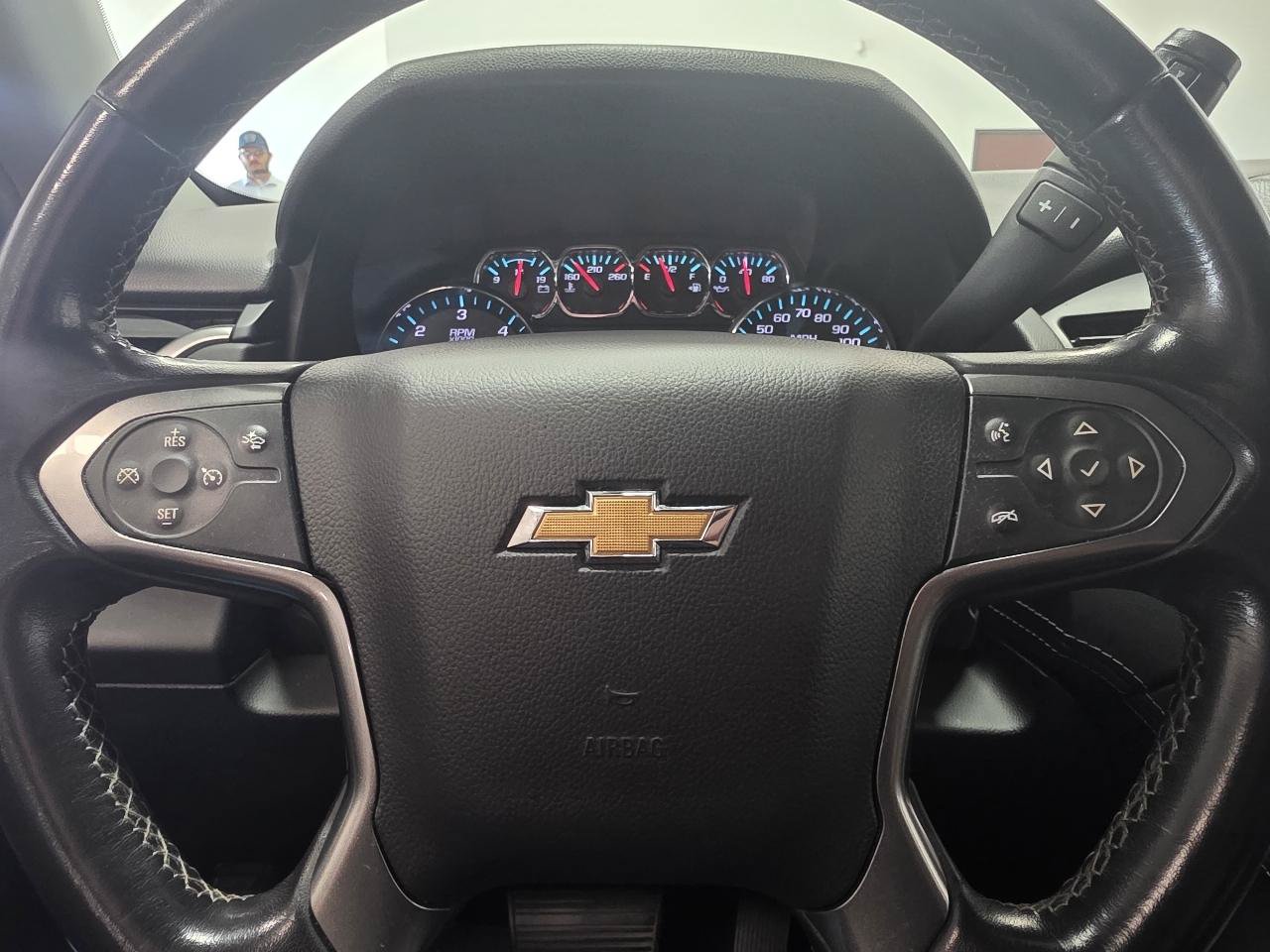 Used 2020 Chevrolet Suburban LS w/ Enhanced Driver Alert Package RWD image 13