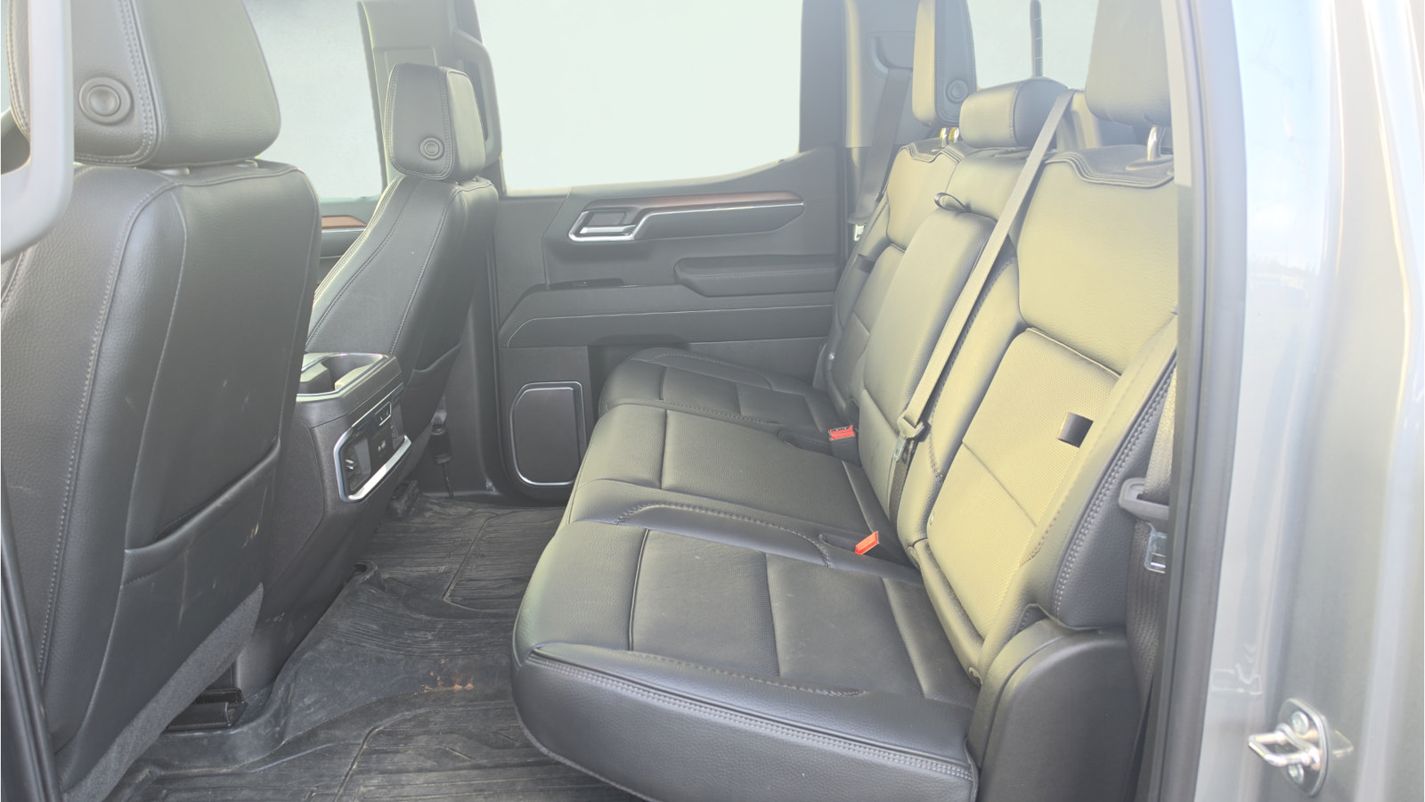 Used 2025 GMC Sierra 1500 Denali w/ Denali Reserve Package AWD/4WD image 17
