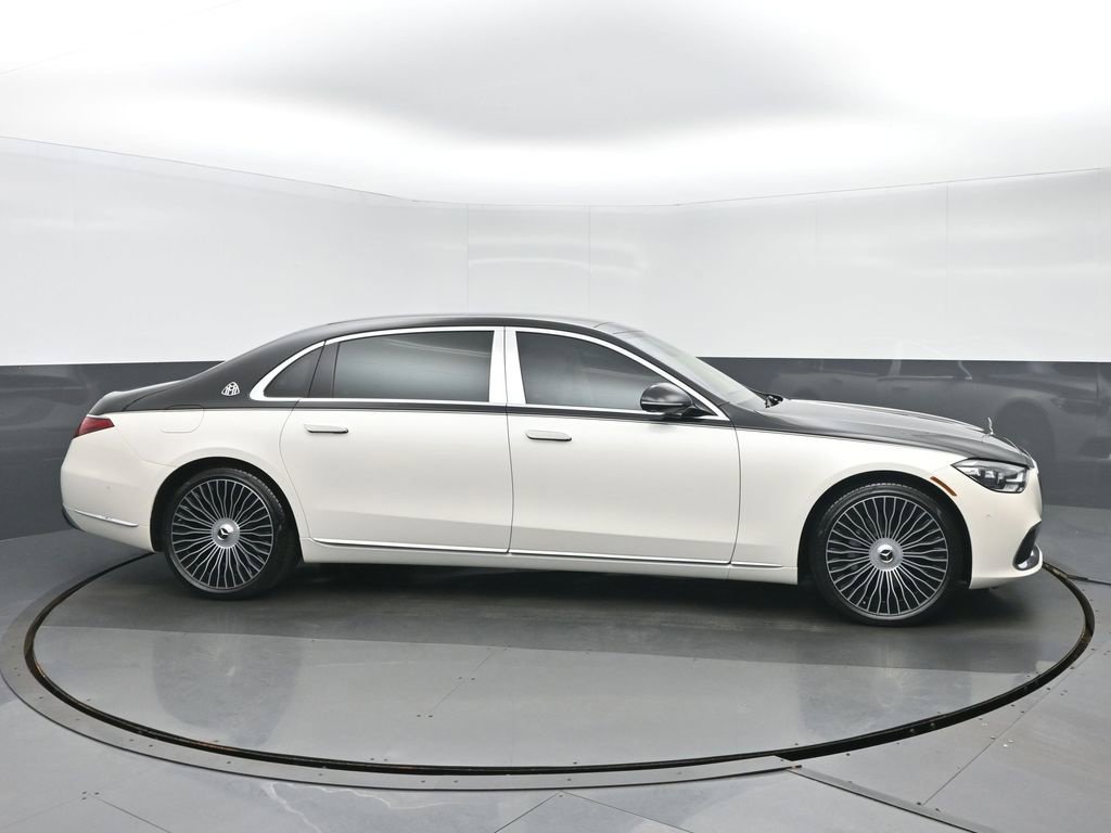 Used 2023 Mercedes-Benz Maybach S 580 4MATIC image 2