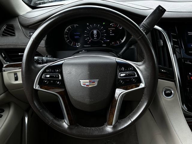Used 2017 Cadillac Escalade Luxury RWD image 13