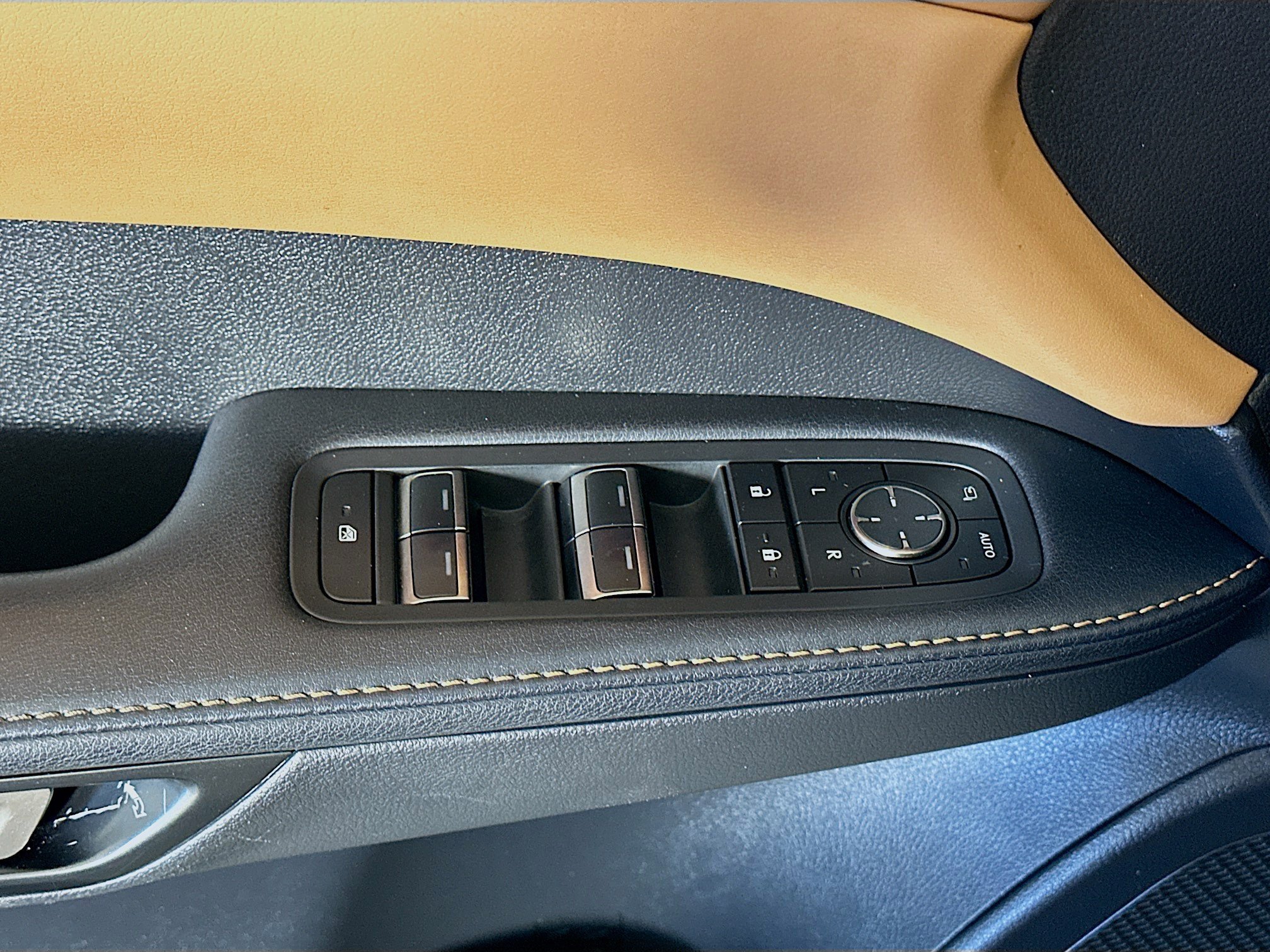 Used 2023 Lexus RX 350 Premium Plus w/ Cold Area Package FWD image 15