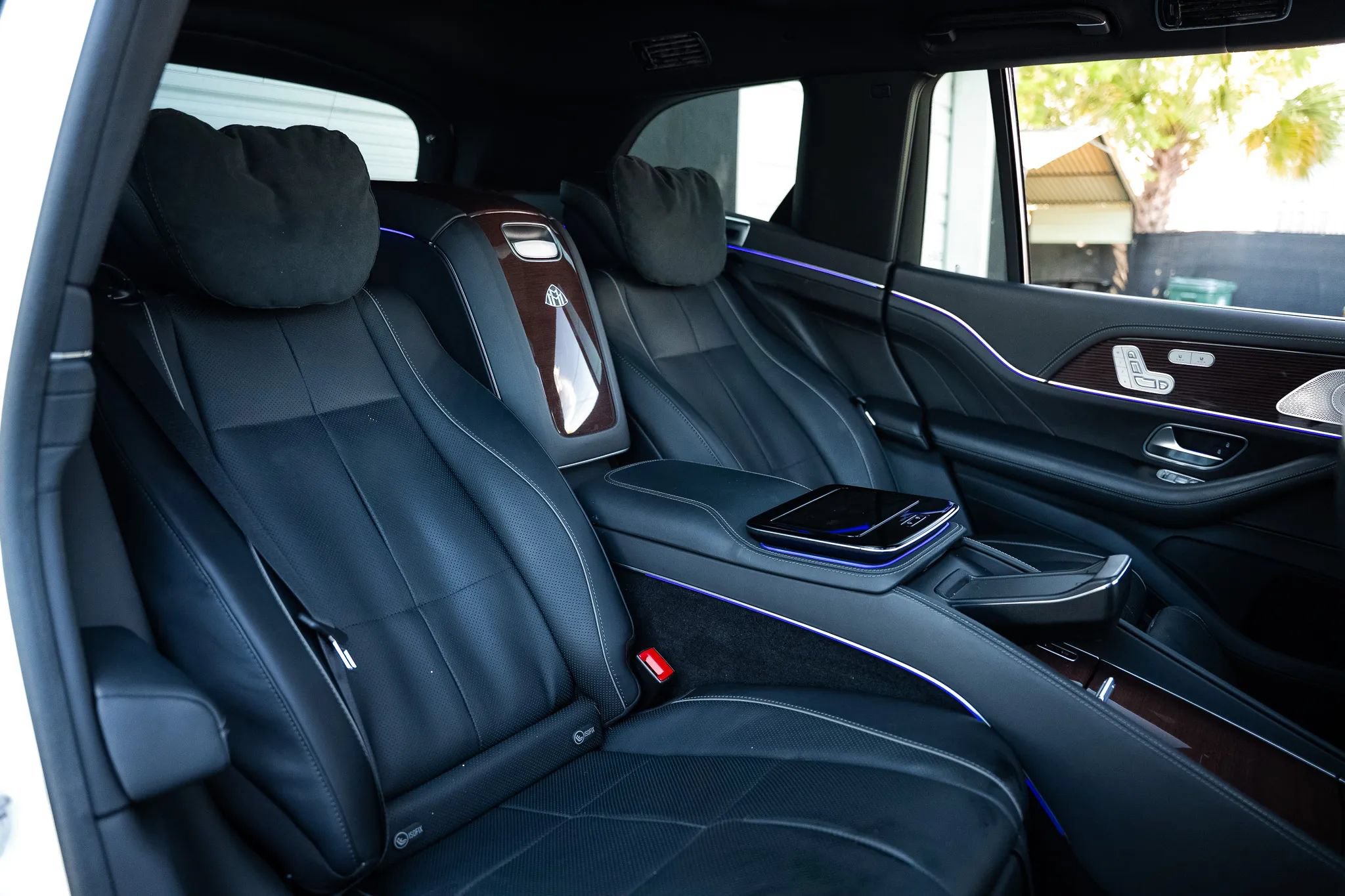 Used 2023 Mercedes-Benz Maybach GLS 600 4MATIC image 34