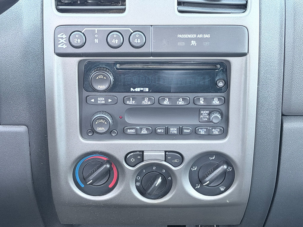 Used 2006 Chevrolet Colorado LT w/ LT Preferred Equipment Group AWD/4WD image 13