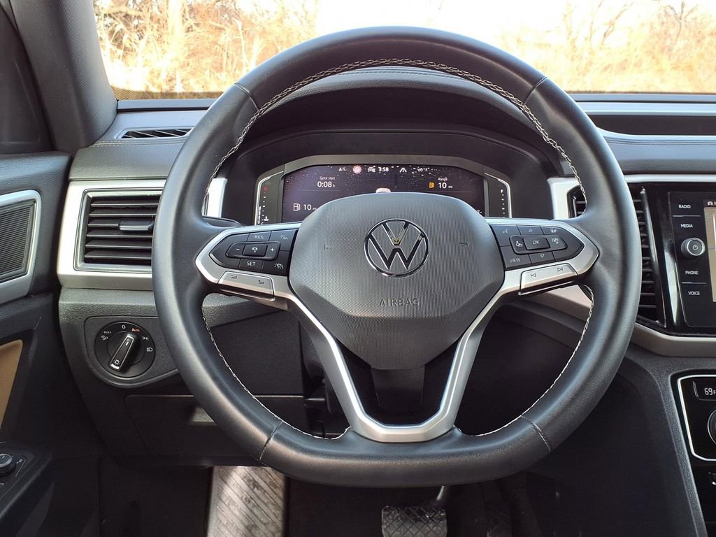 Used 2021 Volkswagen Atlas Cross Sport SEL image 19