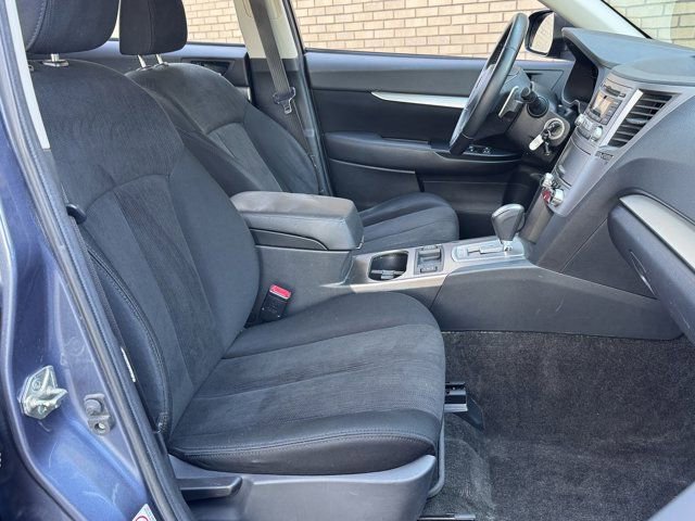 Used 2013 Subaru Outback 2.5i Premium AWD/4WD image 7