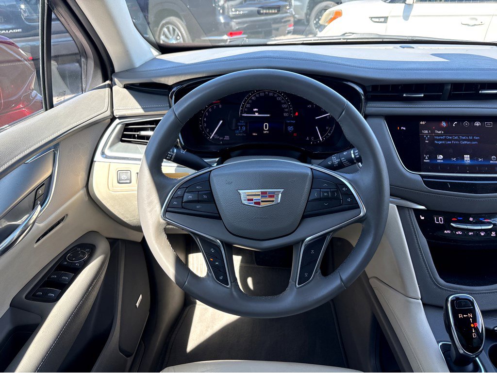 Used 2017 Cadillac XT5 Luxury w/ Driver Awareness Package image 17