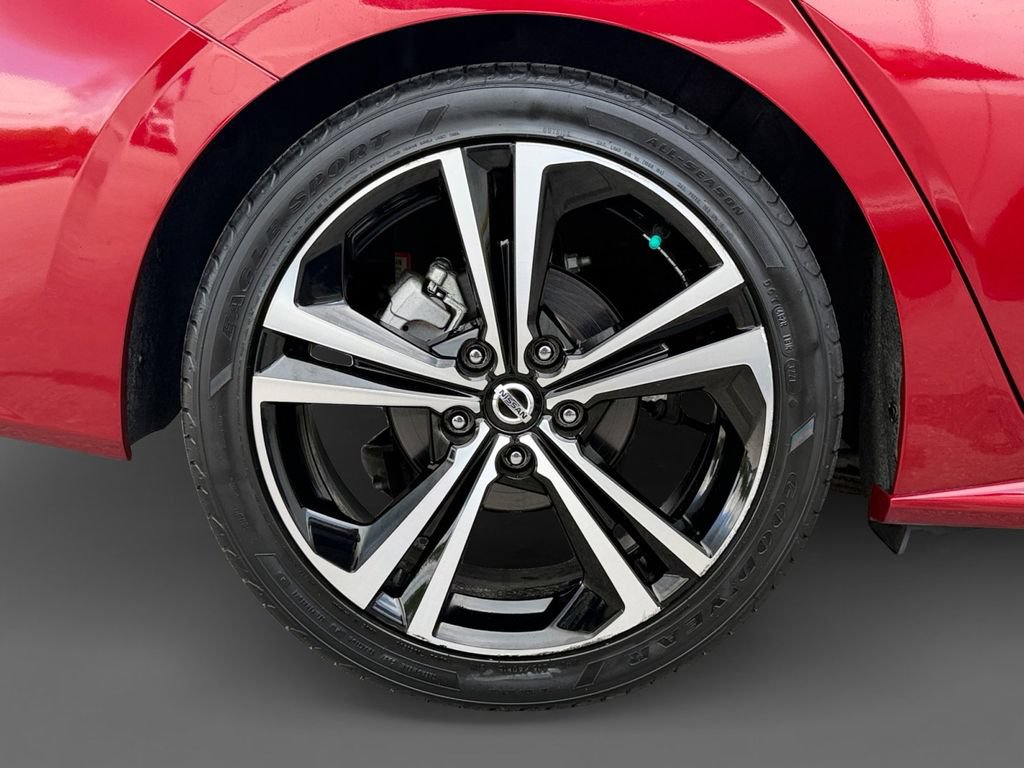 Used 2022 Nissan Sentra SR w/ Trunk Package FWD image 10