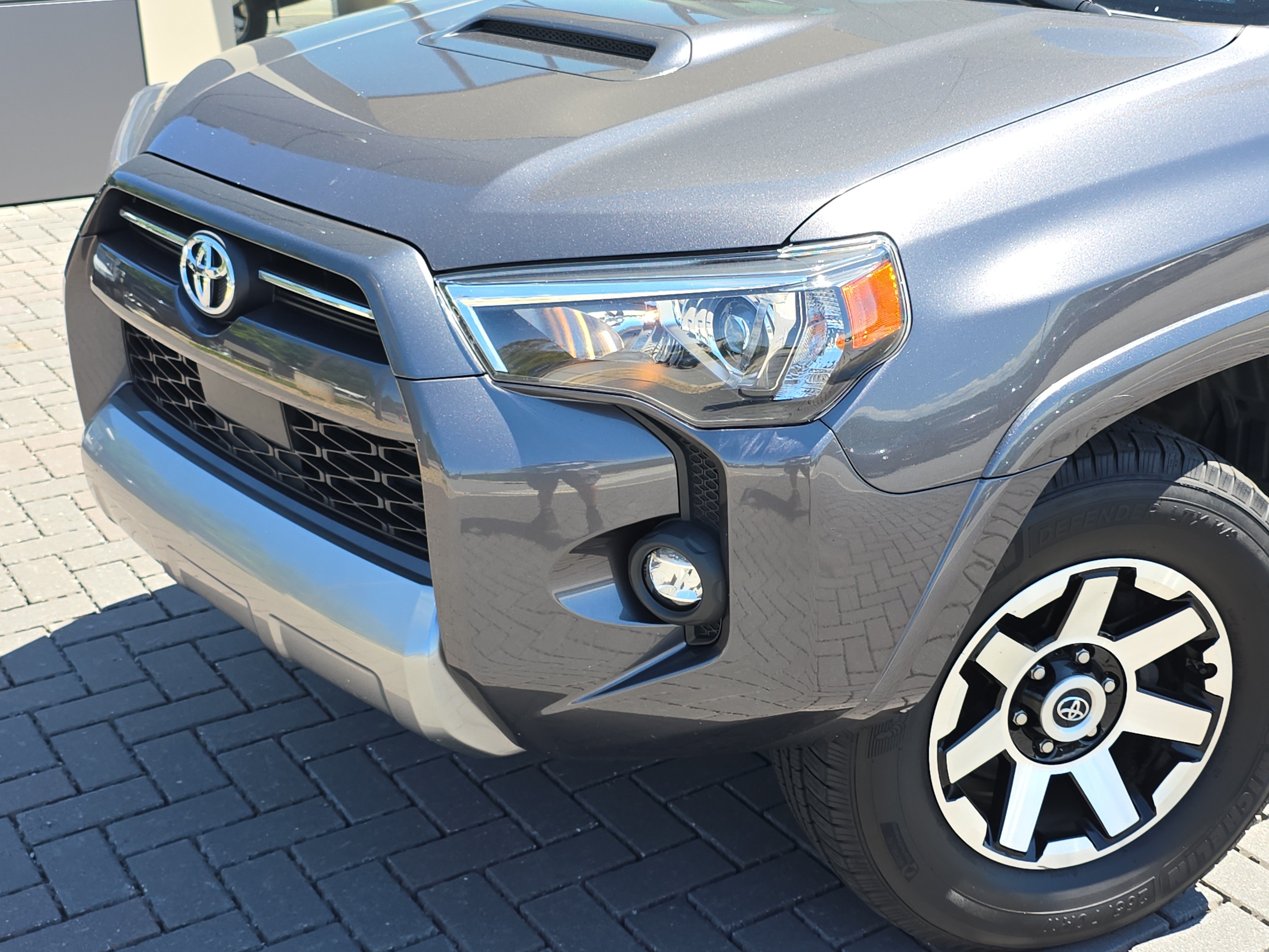 Used 2021 Toyota 4Runner TRD Off-Road Premium w/ Moonroof Package AWD/4WD image 9