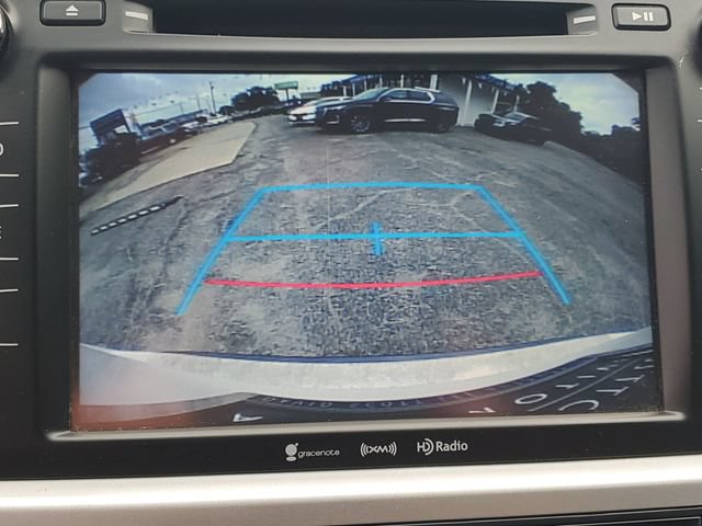 Used 2016 Toyota Highlander Plus FWD image 18