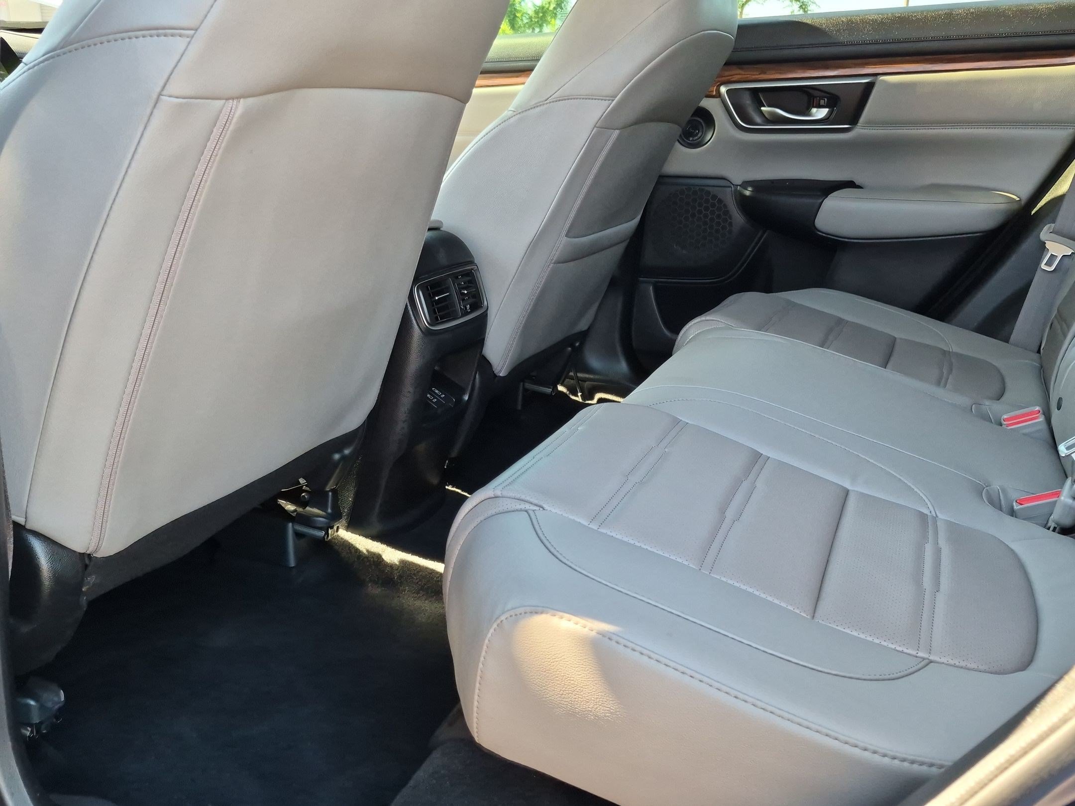 Used 2019 Honda CR-V Touring image 25