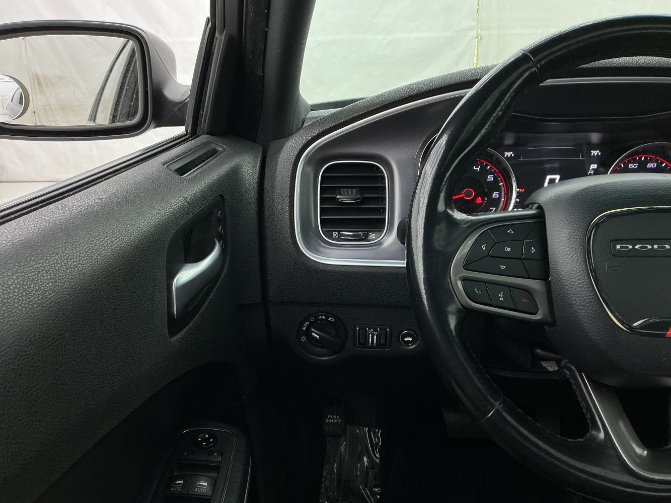 Used 2020 Dodge Charger SXT w/ Leather Interior Group RWD image 33