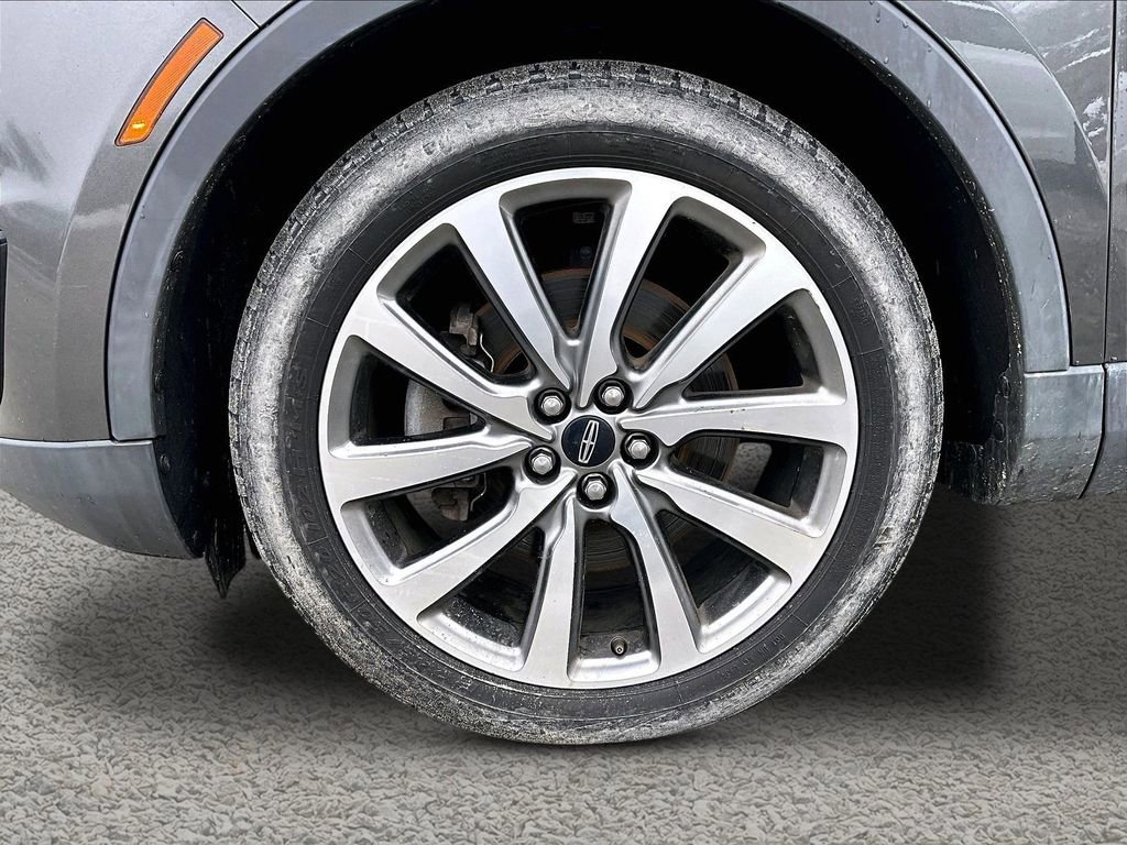 Used 2019 Lincoln Nautilus Select image 9