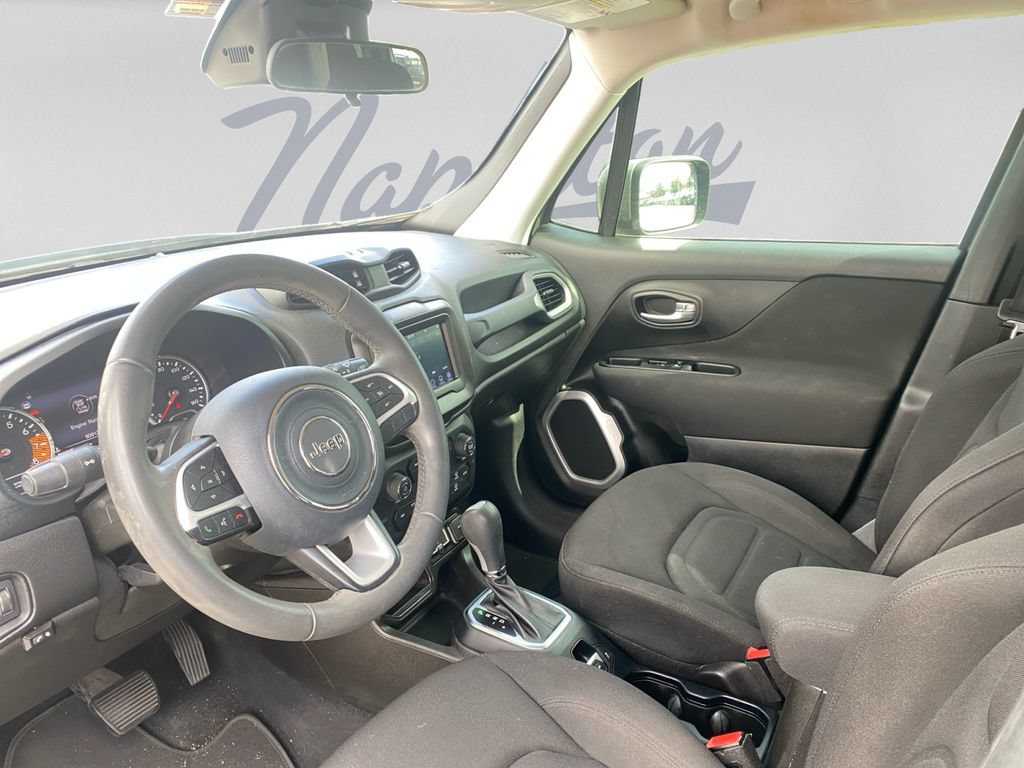 Used 2021 Jeep Renegade Latitude FWD image 14