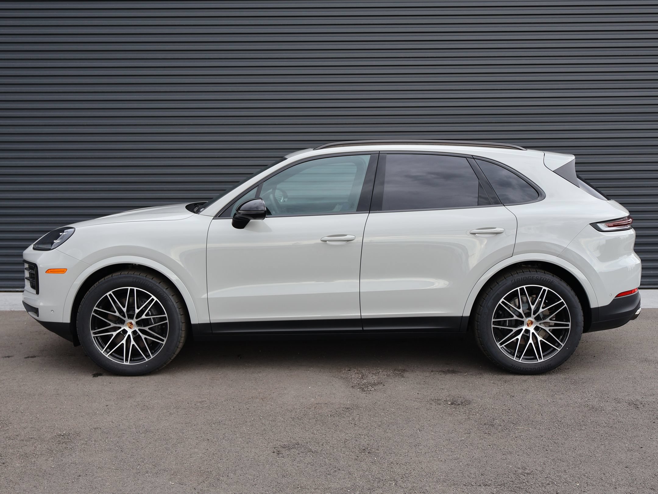 New 2026 Porsche Cayenne AWD/4WD image 2
