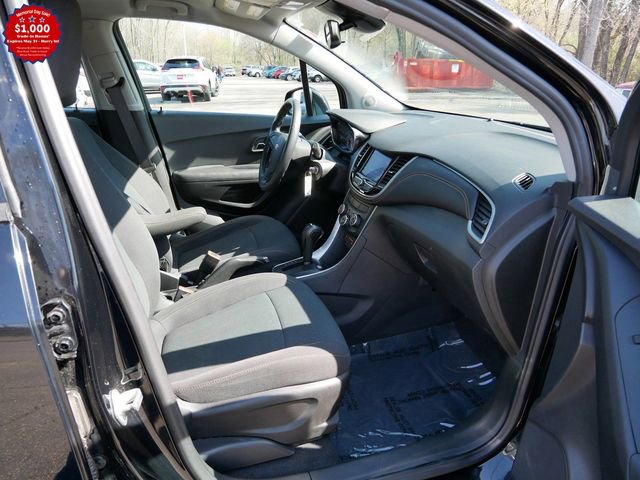 Used 2020 Chevrolet Trax LS FWD image 8