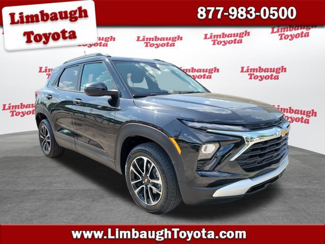 Used 2025 Chevrolet TrailBlazer LT AWD/4WD image 1