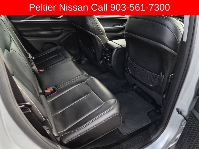 Used 2023 Jeep Grand Cherokee Limited RWD image 17