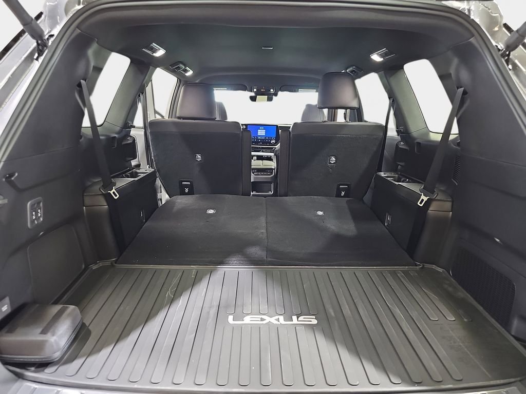 New 2026 Lexus TX 500h AWD image 12