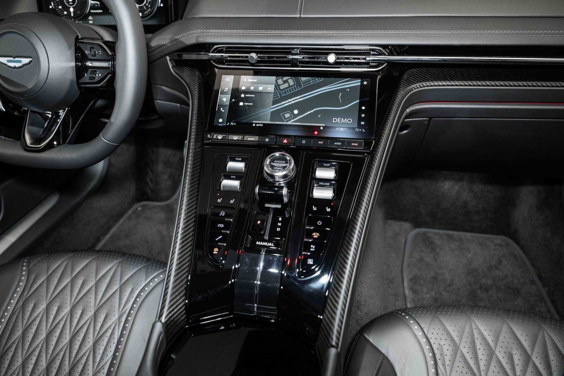 Used 2024 Aston Martin DB12 Coupe image 21