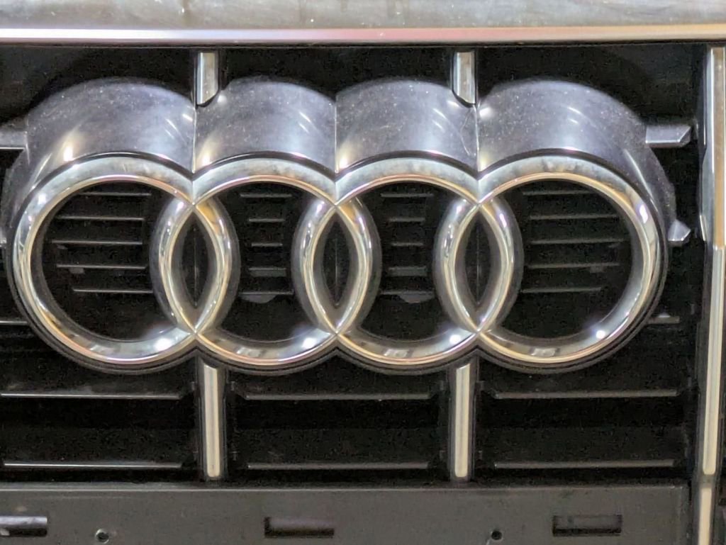 Used 2020 Audi Q3 2.0T Premium image 9