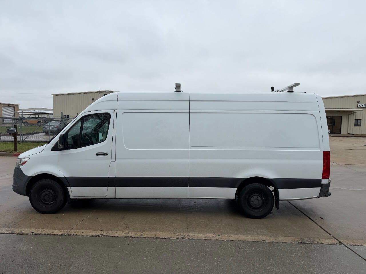 Used 2020 Freightliner Sprinter 2500 image 2
