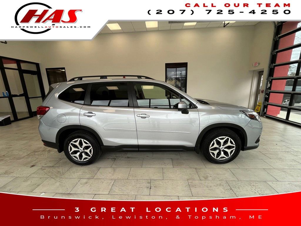 Used 2022 Subaru Forester Premium image 7