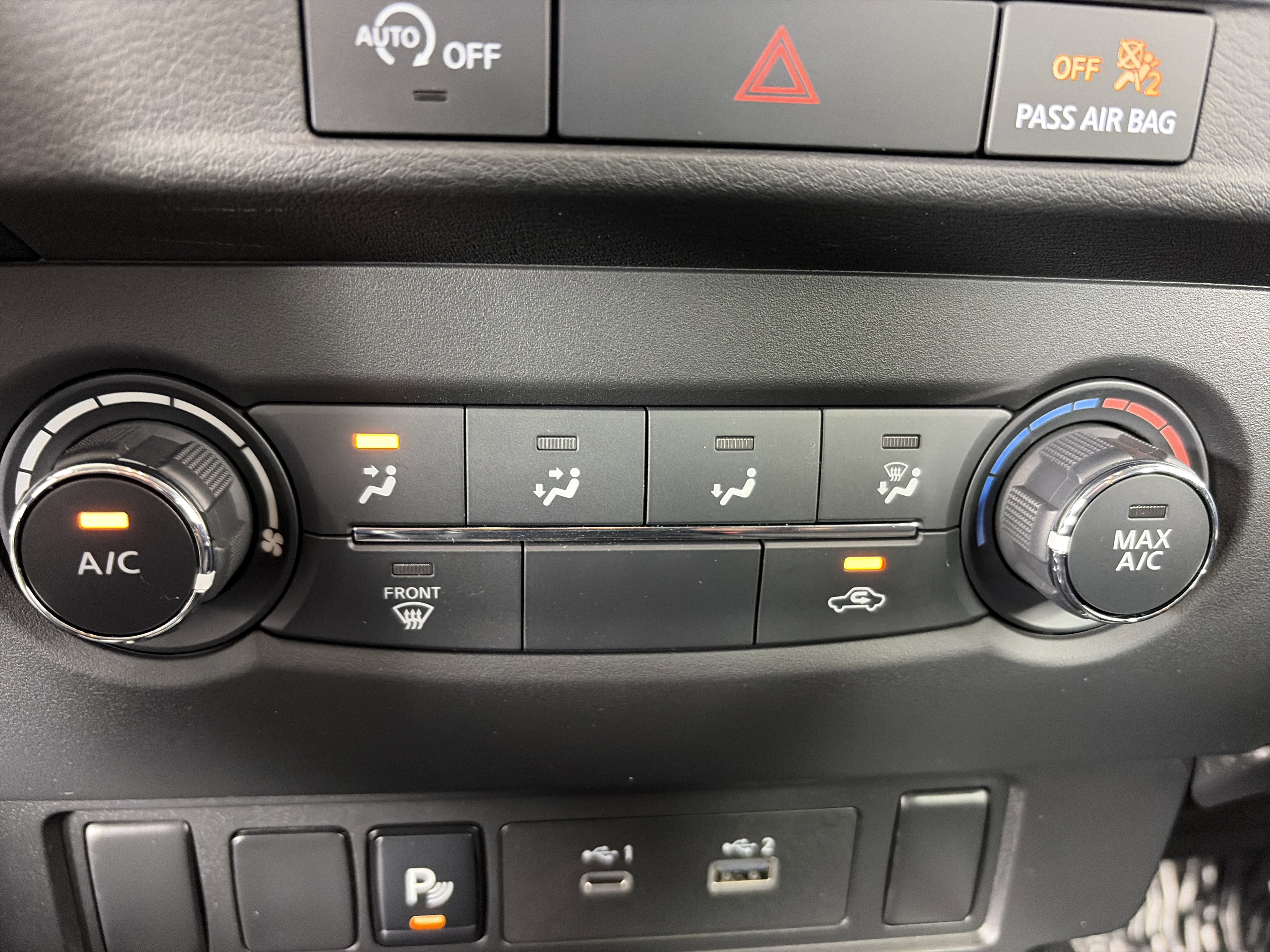 Used 2024 Nissan Frontier SV w/ Technology Package image 19