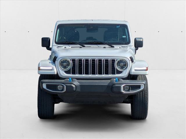 Used 2024 Jeep Wrangler Sahara image 8