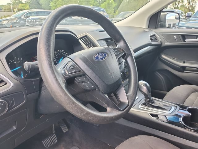 Used 2016 Ford Edge SE FWD image 9