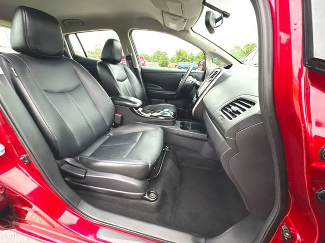 Used 2015 Nissan Leaf SL w/ Premium Package FWD image 28