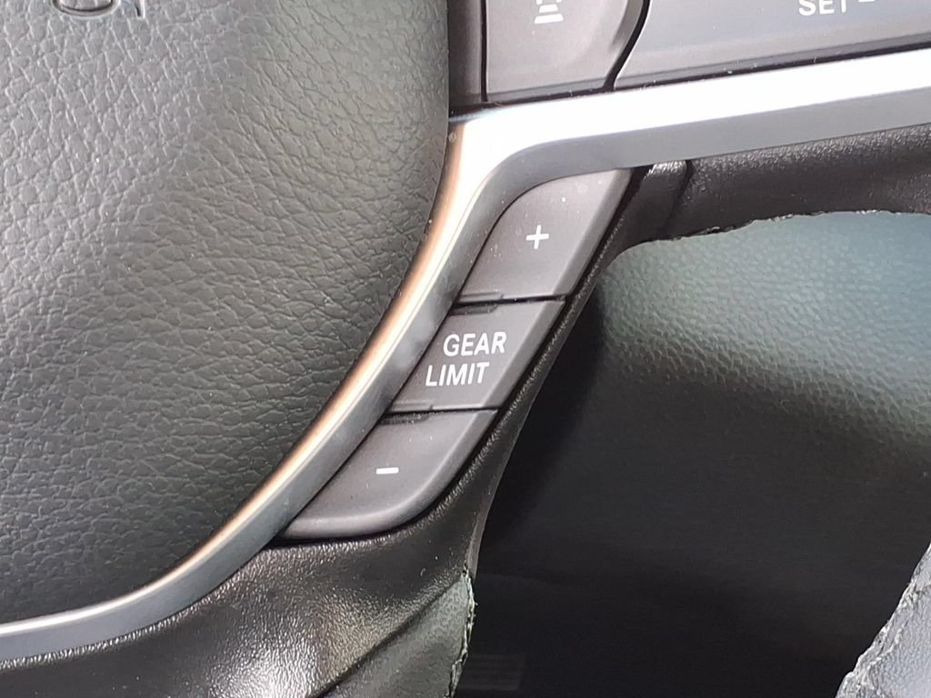 Used 2025 RAM 2500 Big Horn AWD/4WD image 35