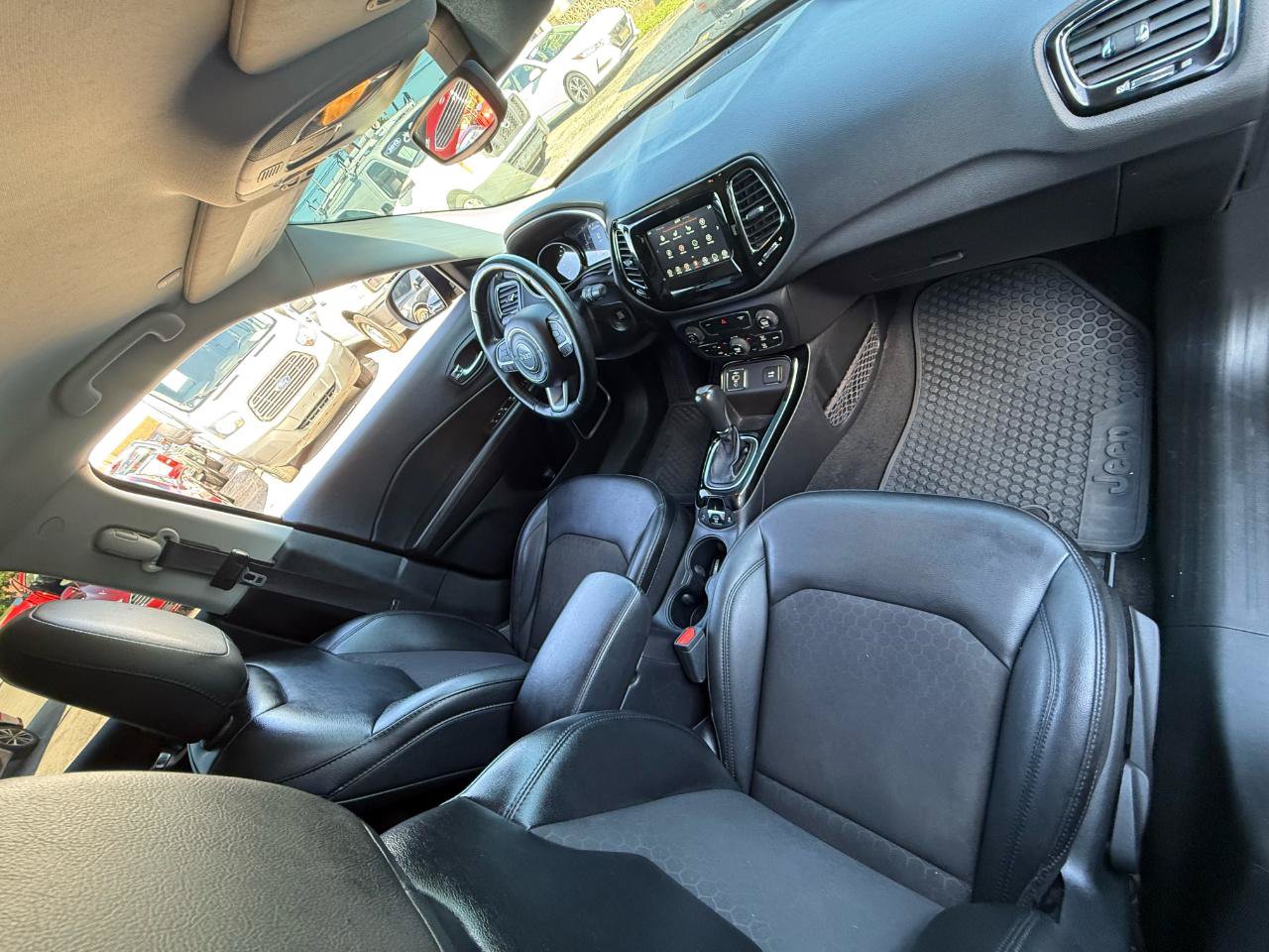Used 2020 Jeep Compass Latitude FWD image 30